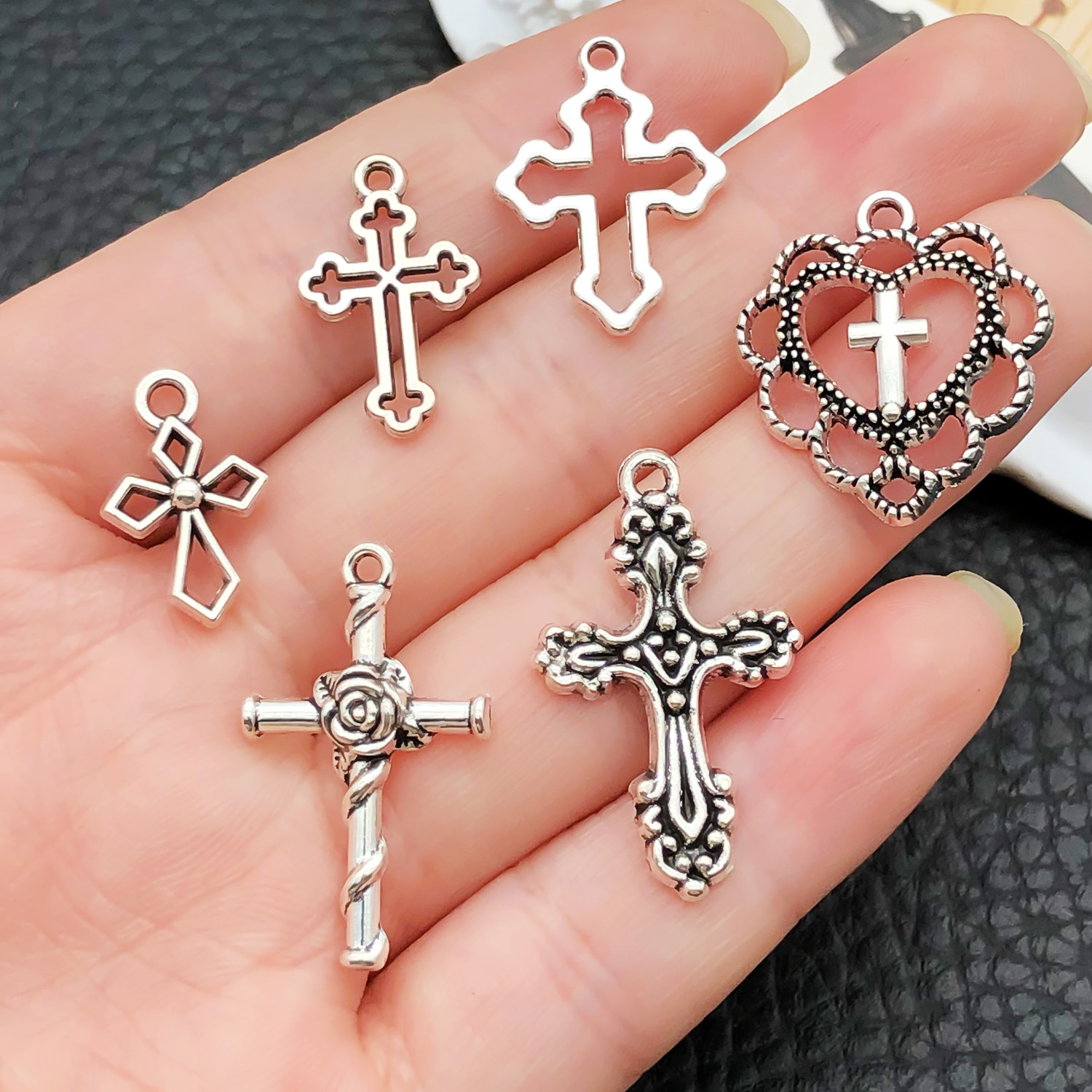 Assortiment de pendentifs croi - Jewelry Making Tutorials avis et prix